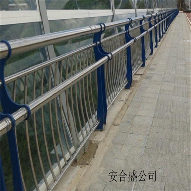 青海西宁生产不锈钢复合管护栏   以及不锈钢护栏  桥梁护栏