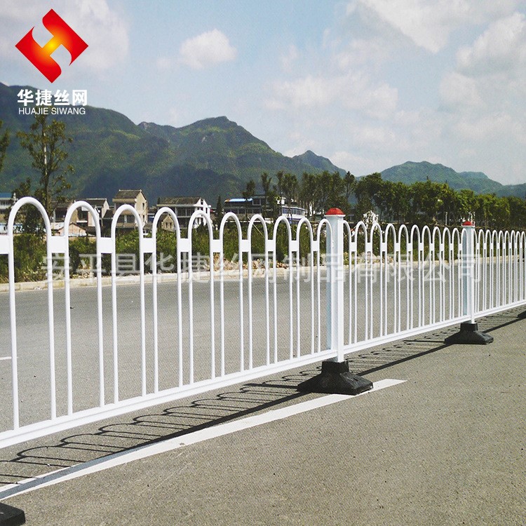 【京式护栏】京式M型道路中间护栏 机非隔离栏杆 U型京式交通护栏
