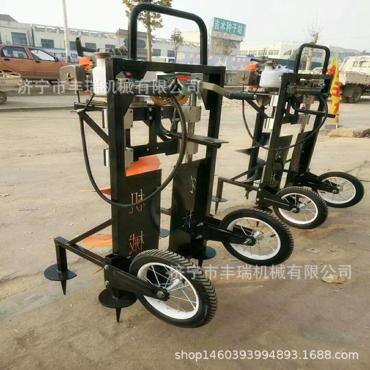 22马力拖拉机带动挖坑机 螺旋叶片树坑钻孔打眼机 林业种植打穴机
