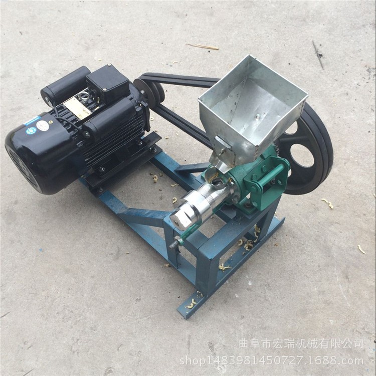 空心棒麻花条加工机器，220V 3kw整粒玉米专用膨化机价格