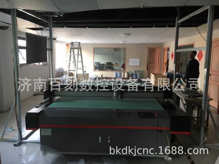 鞋样数控下料机 真皮电脑切割机  高纤皮革下料机 真皮数字切割机