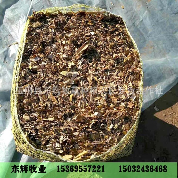 厂家大量供应袋装干玉米秸秆饲料大压块牛羊养殖大干草块干草料