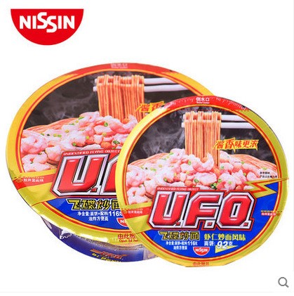 日清NISSIN泡面UFO飞碟炒面虾仁鱼香铁板牛肉风味炒面12碗包邮