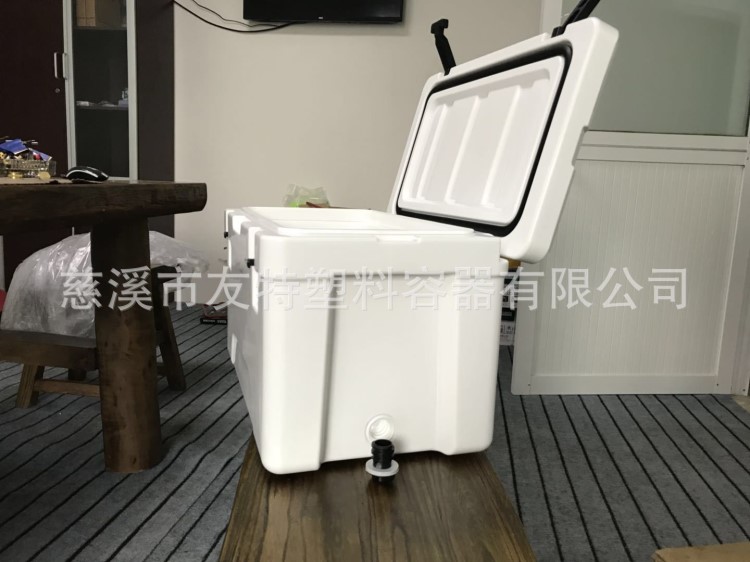 大型便携式保温箱快餐箱大型运输箱滚塑实品箱体