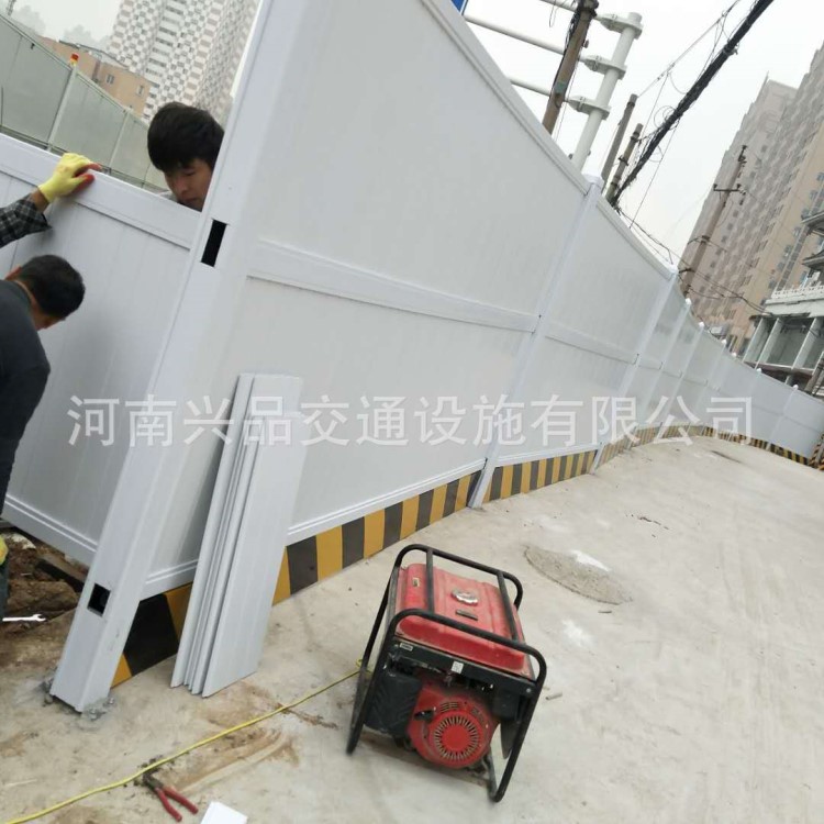 厂家供应 pvc市政工程广告围挡 新型市政道路彩钢板围挡现货