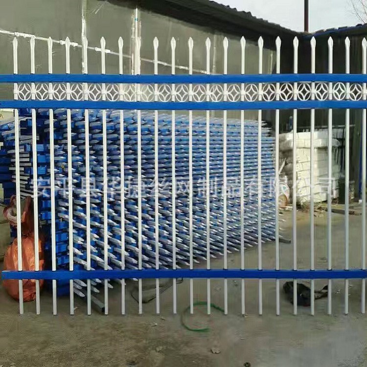 厂家直销锌钢护栏新型小区铁艺镀锌钢管防护栏 锌钢工厂围墙围栏