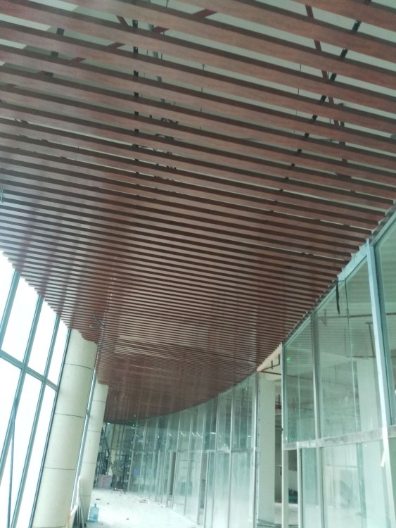 矿棉板吊顶工厂装修环氧地坪阁楼搭建防水工程卷帘门铝扣板吊顶