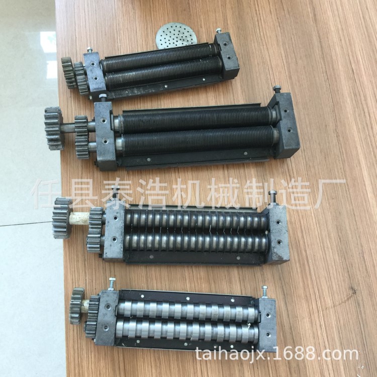 新款面刀，切面刀，压面刀大全，各种型号面条机刀 可定制