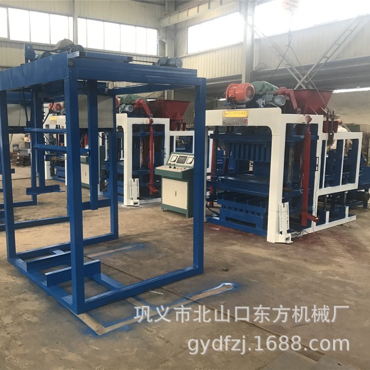 桥梁垫块机 巩义东方水泥垫块自动成型机圆型穿丝钢筋垫块机