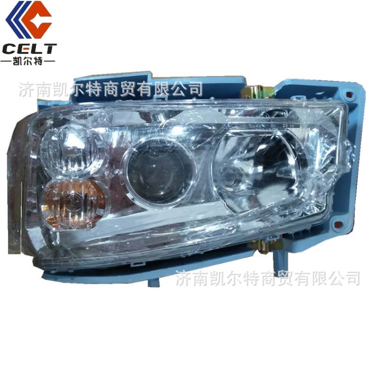 豪沃前照明灯总成  豪沃大灯WG9716720001/2    原厂装车豪沃配件
