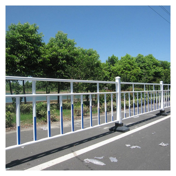 生产道路市政护栏交通市政护栏二次喷涂型护栏安装简便高强度