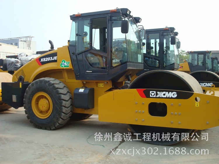 供应徐工XS223J/263J振动压路机二手机械租赁维修服务原机品质