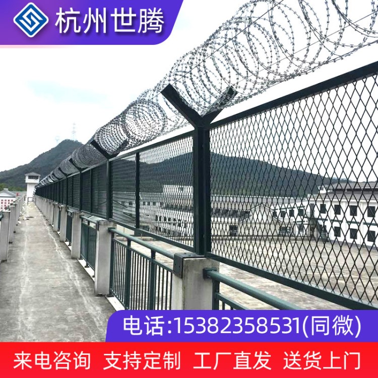 护栏网定制双边丝批发牛栏网围栏一件代发铁丝网防护网钢丝网