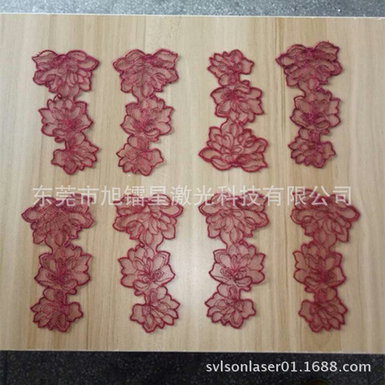东莞厂家供应 服装布料花边切割机 蕾丝面料激光切割机