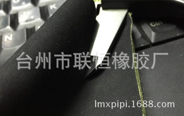 服装行业等专用：消防细布纹 夹布型夹织物型 橡胶布 布纹橡胶革