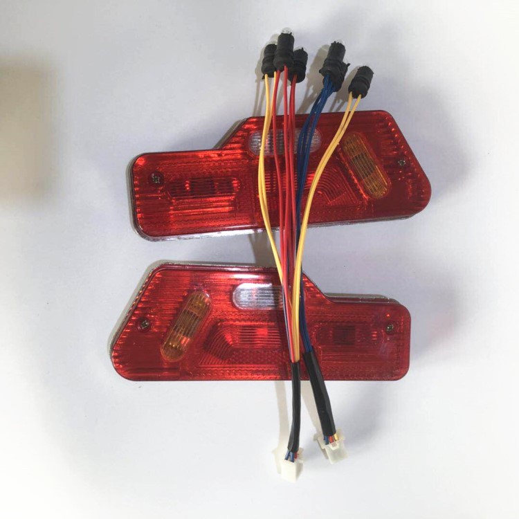 新款棚车小刀尾灯48V/60V封闭车尾灯